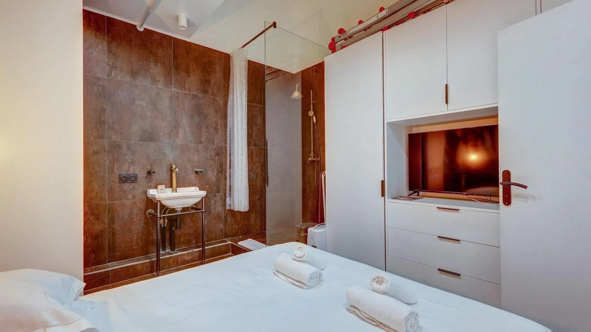 Gare De Lyon 4bd - 4bth Apartment! شقة